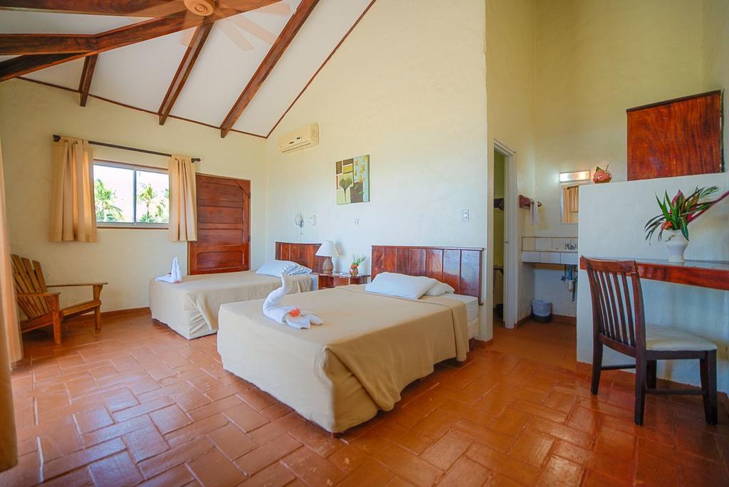 Hotel Iguanazul Playa Junquillal ภายนอก รูปภาพ